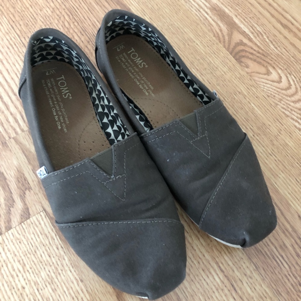 Olive Green Toms